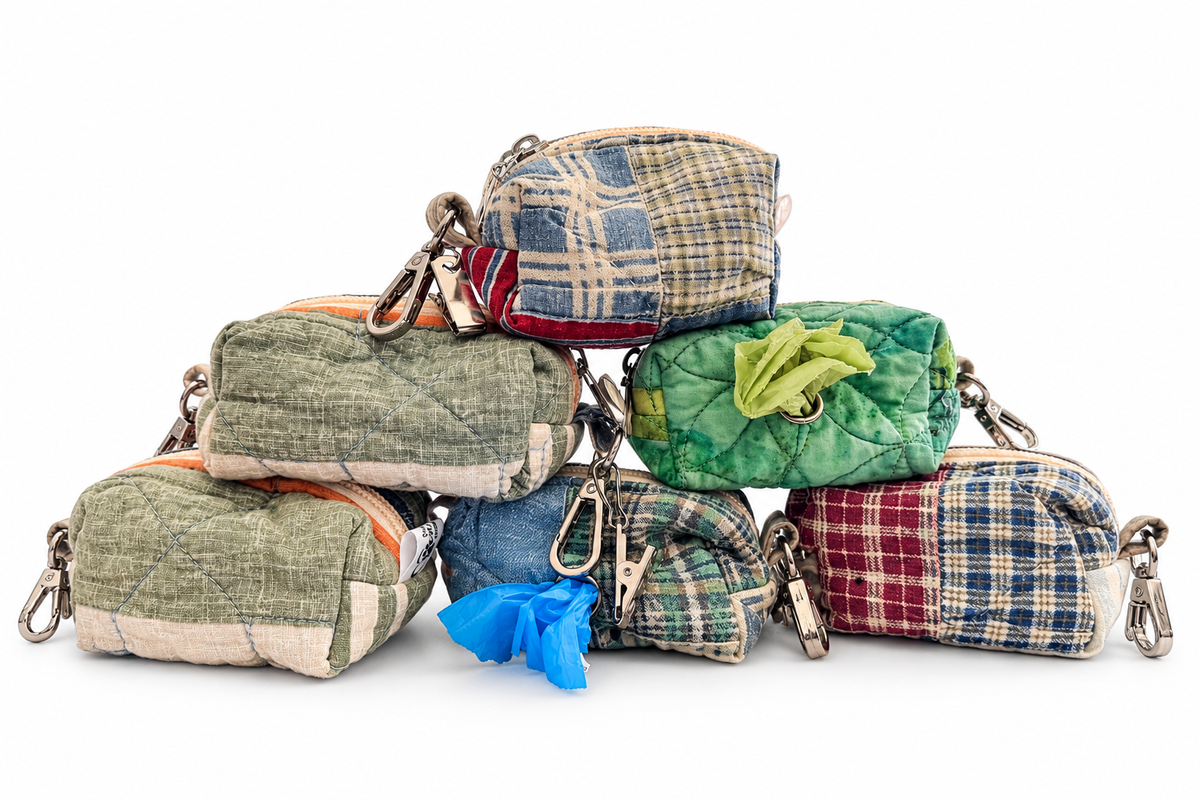 ON SALE NOW.... 5$ (originally $12.00) Dog Poo Pouches - Quilted